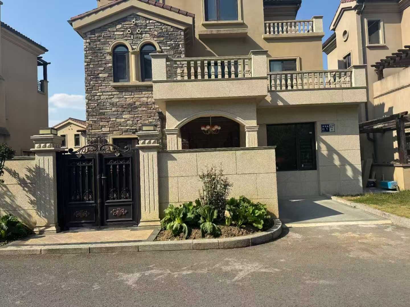 张家界黄金麻别墅干挂效果展示