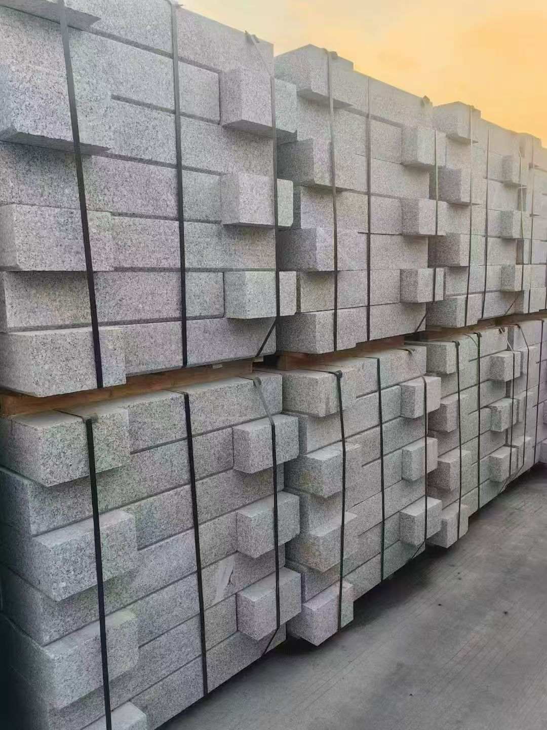 张家界 芝麻白路沿石
