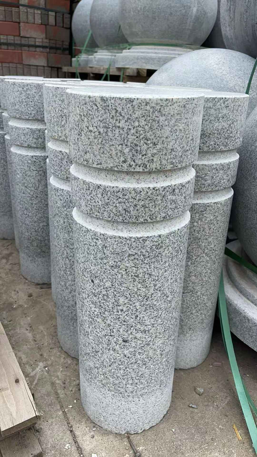 张家界 芝麻白花岗岩挡车柱、隔离柱多少钱