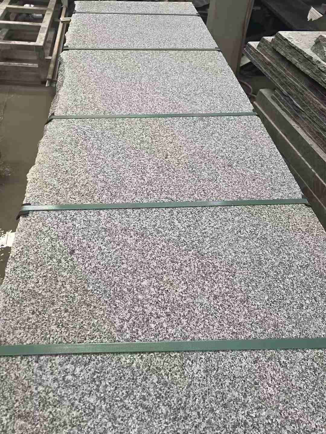 张家界 芝麻黑火烧面