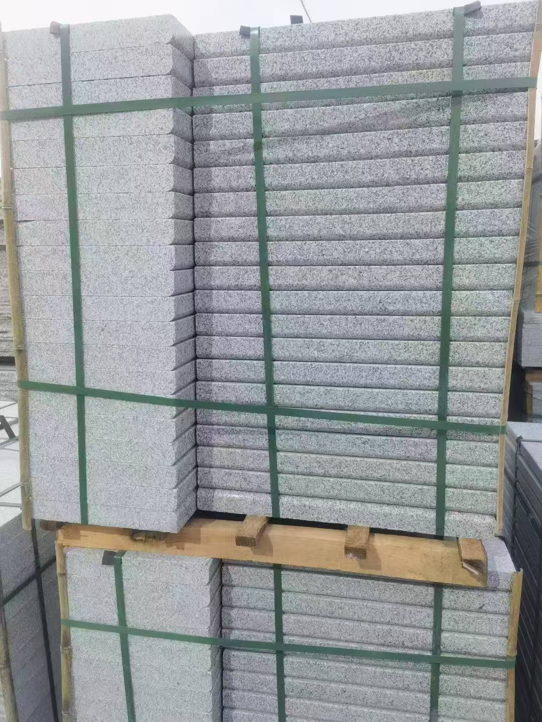 张家界 5公分芝麻白，倒斜角，室外楼梯踏步