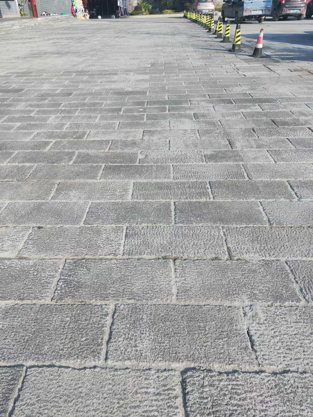 张家界仿古石铺装效果