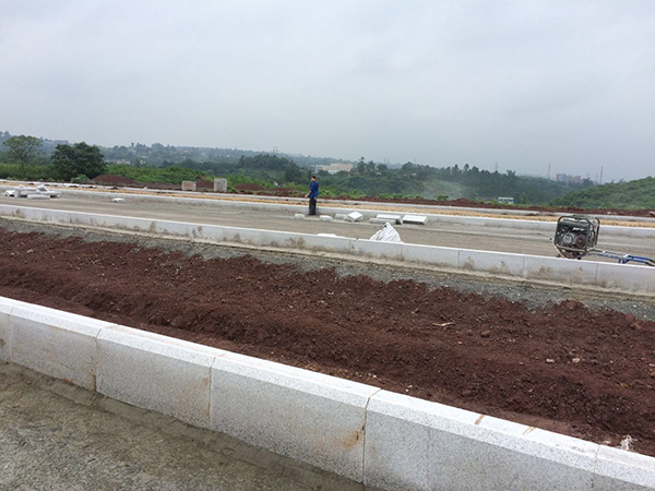 张家界花岗岩路沿石在市政道路上的应用