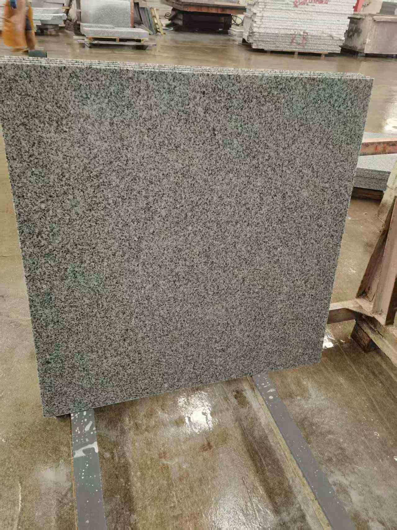 张家界 芝麻白光面900*900，高地铁标准