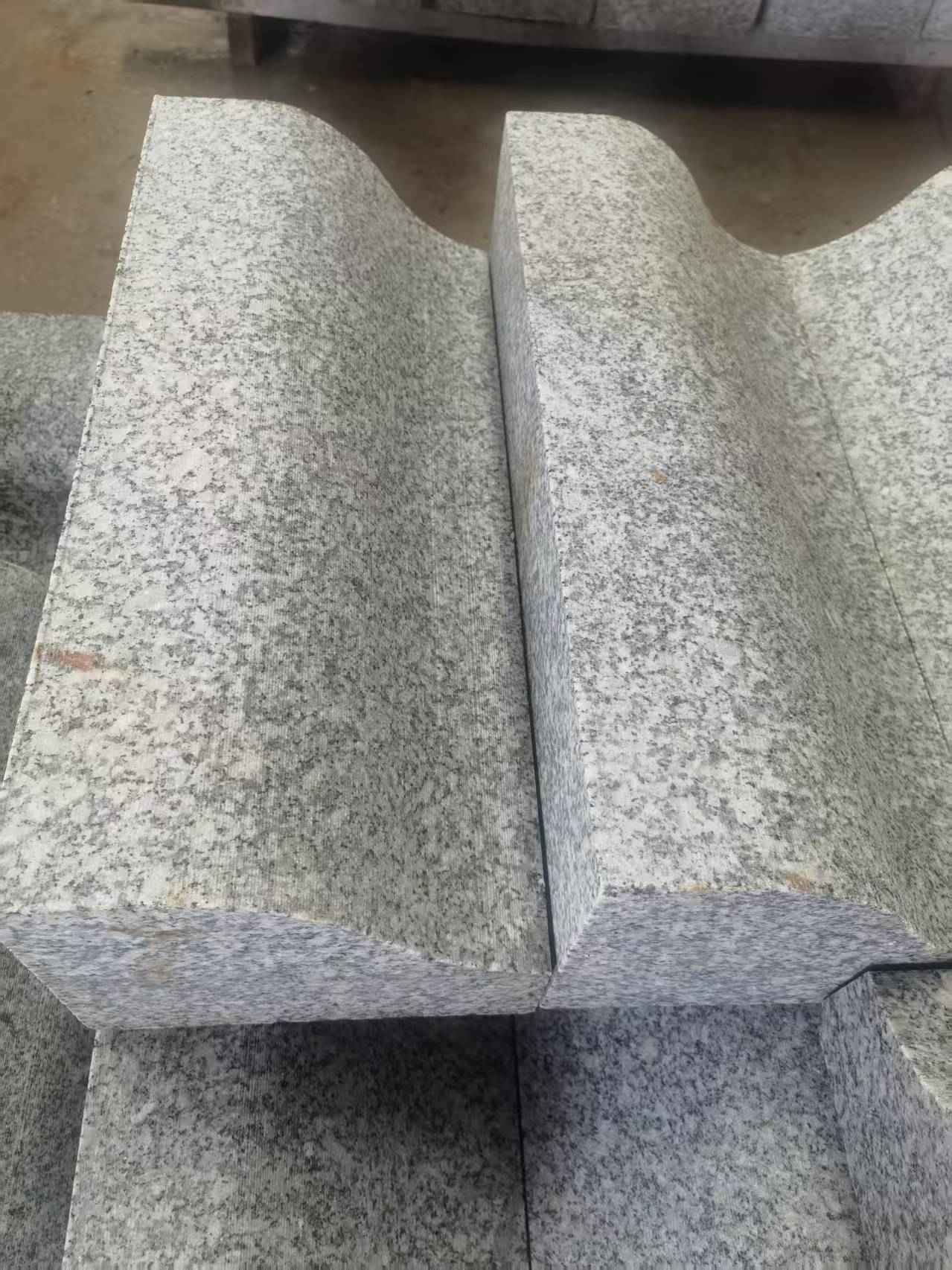 张家界芙蓉白S型拉丝面路沿石