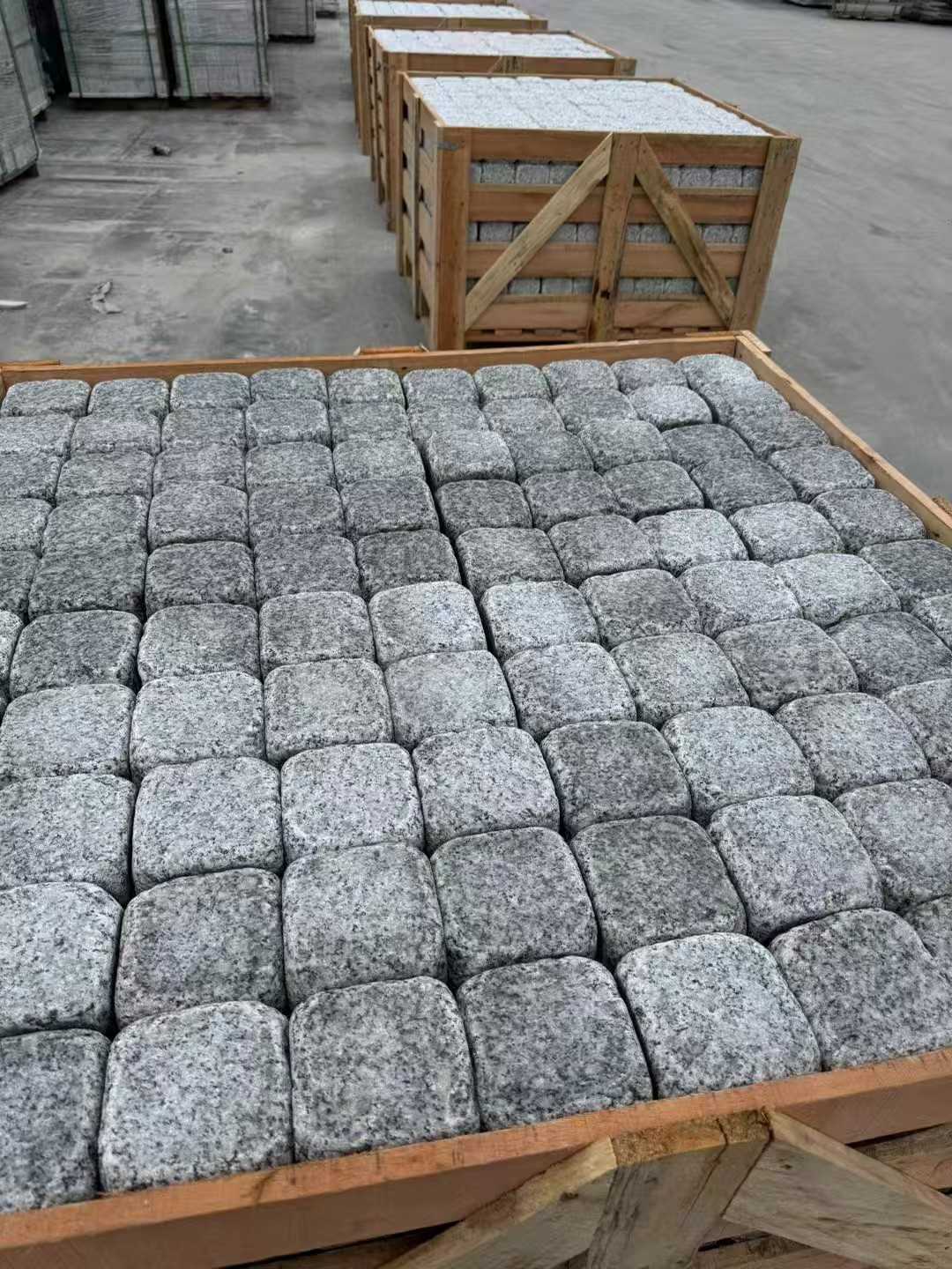 张家界 园林景观滚石