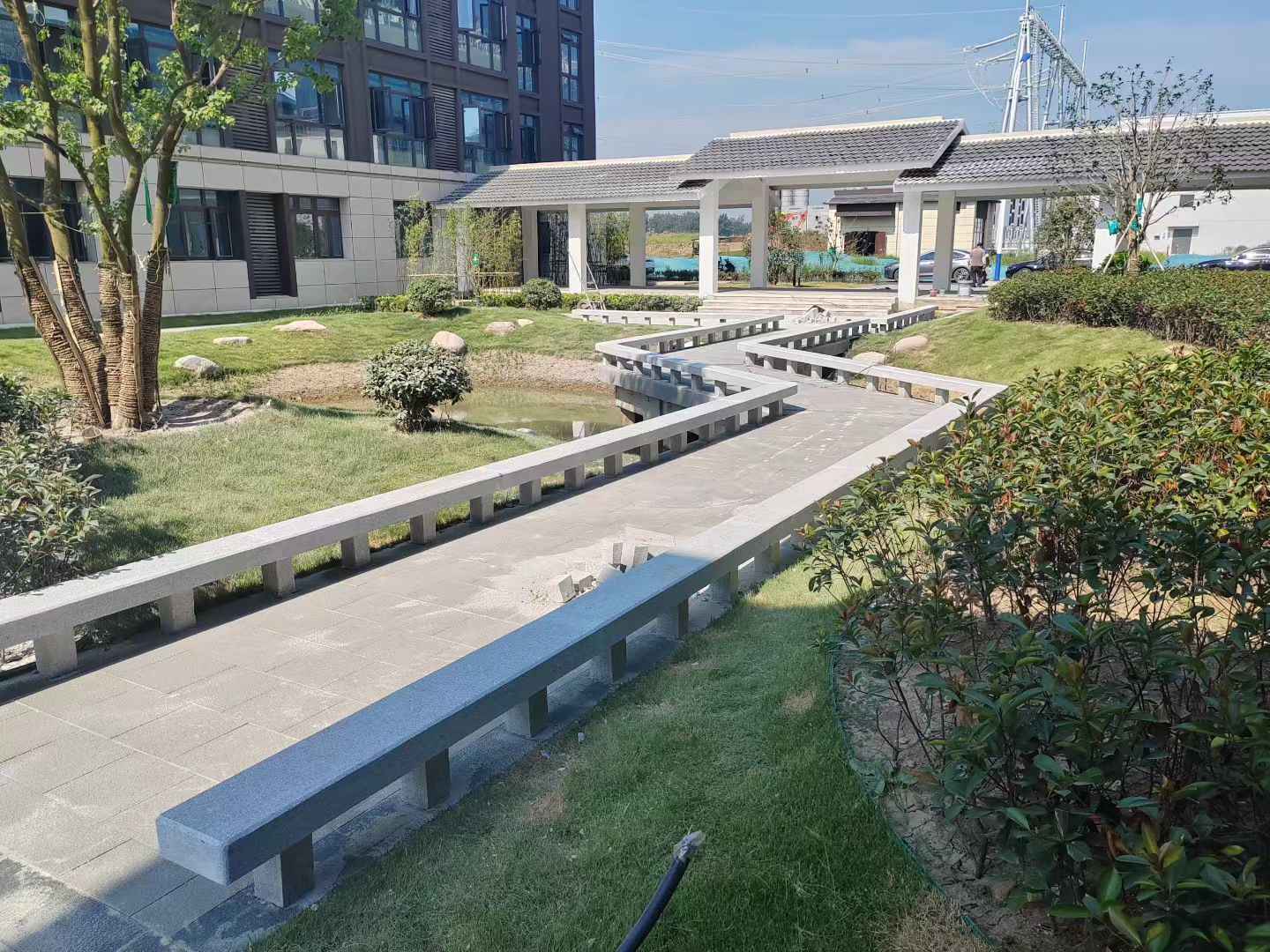 张家界 芝麻灰小区坐凳&栏杆安装效果