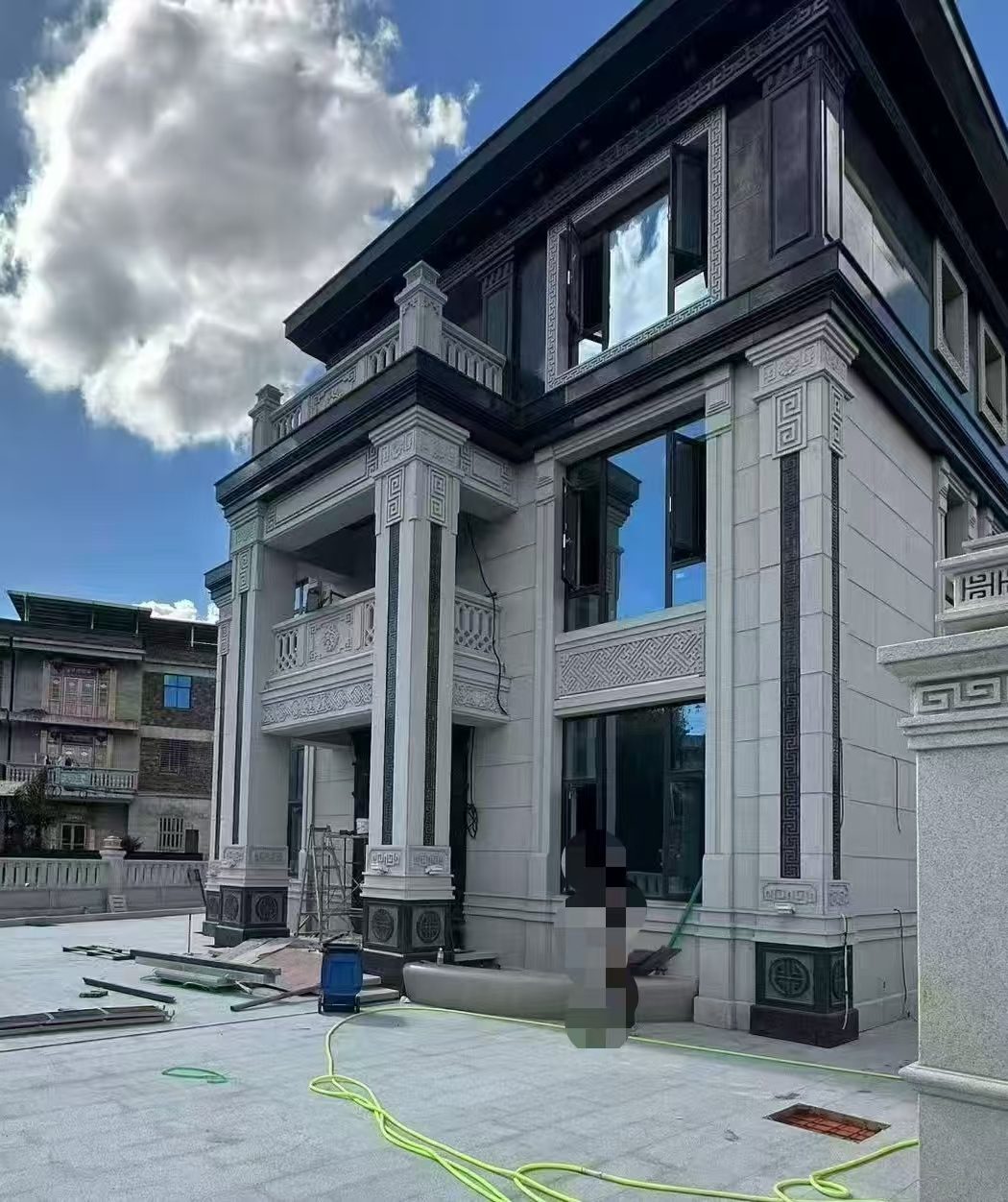 张家界 别墅干挂，芝麻白与芝麻黑完美配合